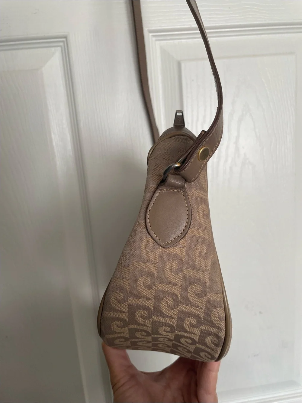 Pierre Cardin stylish brown